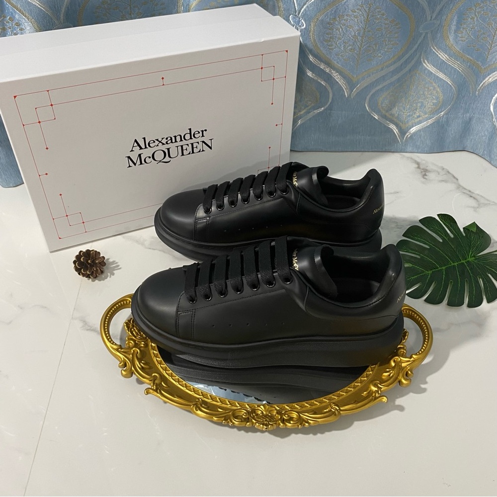 Alexander McQueen Black Leather Sneakers - Picture 2 of 9